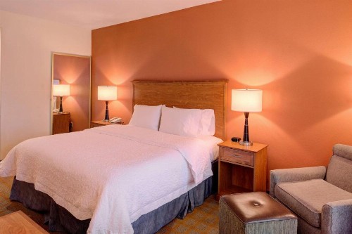 Hampton Inn & Suites Ontario - image 29