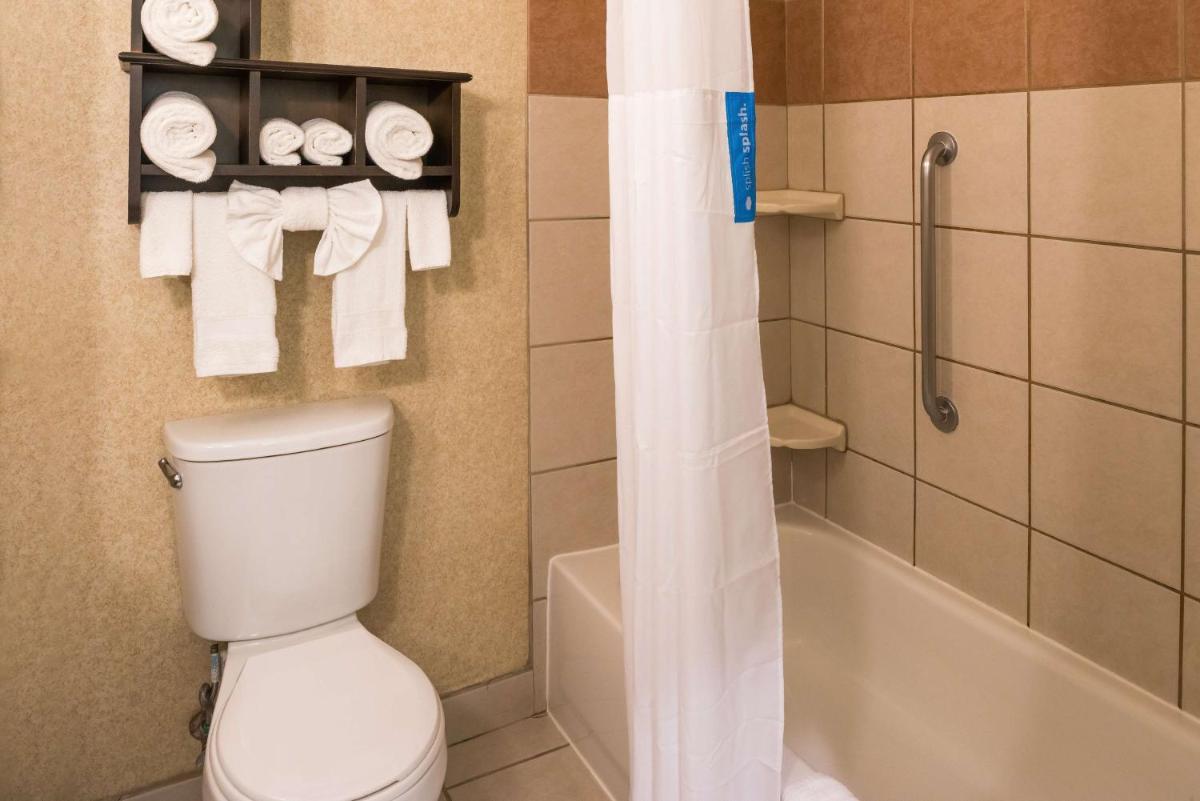 Hampton Inn & Suites Ontario - image 3