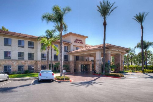 Hampton Inn & Suites Ontario - image 41