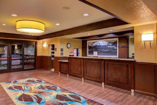 Hampton Inn & Suites Ontario - image 48