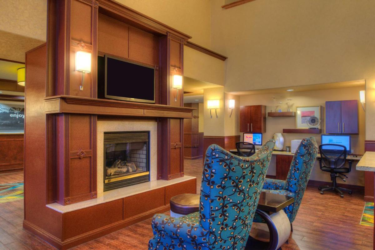 Hampton Inn & Suites Ontario - image 6