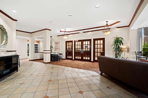 Ayres Hotel Ontario Mills Mall - image 14