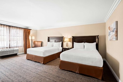 Ayres Hotel Ontario Mills Mall - image 22