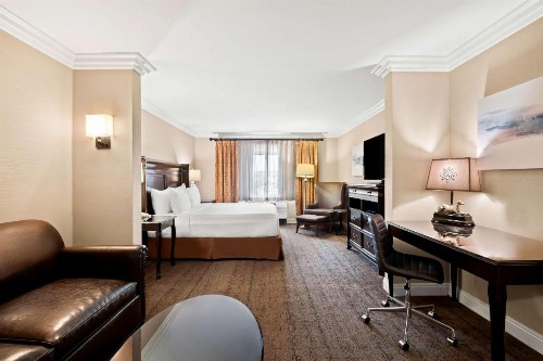 Ayres Hotel Ontario Mills Mall - image 32
