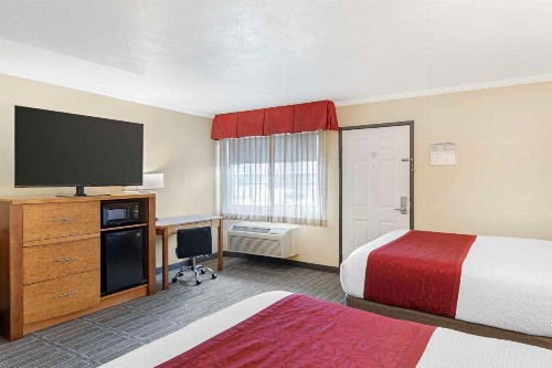 Best Western Plus Ontario Airport & Convention Center - image 18