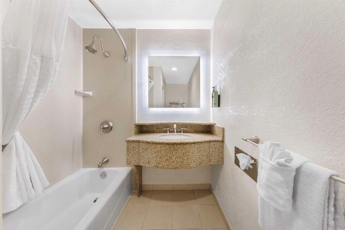 Best Western Plus Ontario Airport & Convention Center - image 23