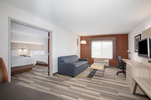 Holiday Inn Express Ontario an IHG Hotel - image 34