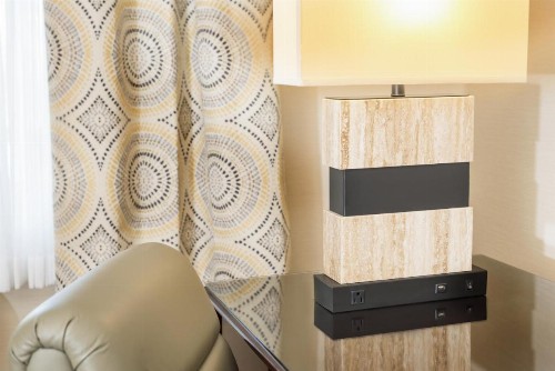 Ayres Suites Ontario at the Mills Mall - image 22
