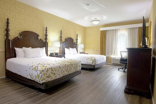 Azure Hotel&Suites Ontario Trademark Collection by Wyndham - image 10