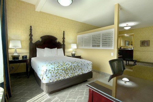 Azure Hotel&Suites Ontario Trademark Collection by Wyndham - image 22