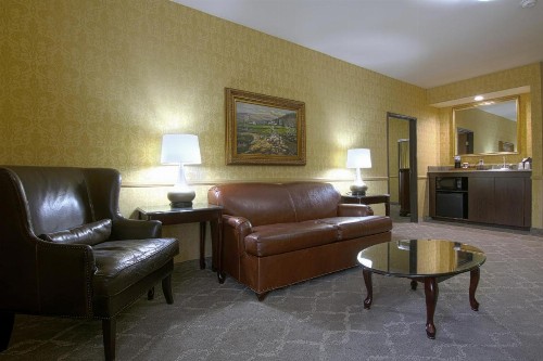 Azure Hotel&Suites Ontario Trademark Collection by Wyndham - image 31