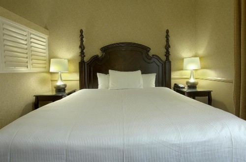 Azure Hotel&Suites Ontario Trademark Collection by Wyndham - image 39