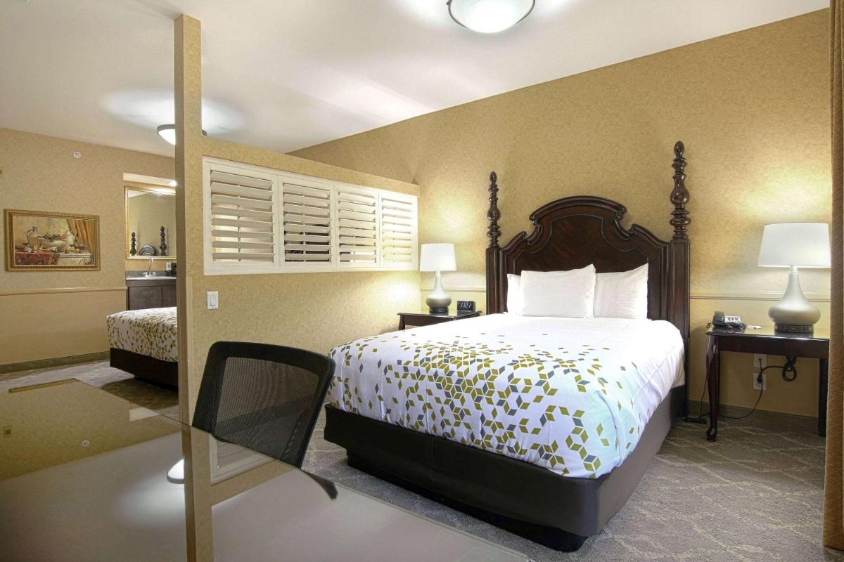 Azure Hotel&Suites Ontario Trademark Collection by Wyndham - image 5