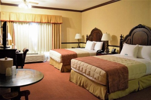 Folk Inn Ontario Airport - image 11