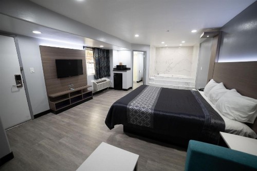 Travelodge by Wyndham Ontario - image 10