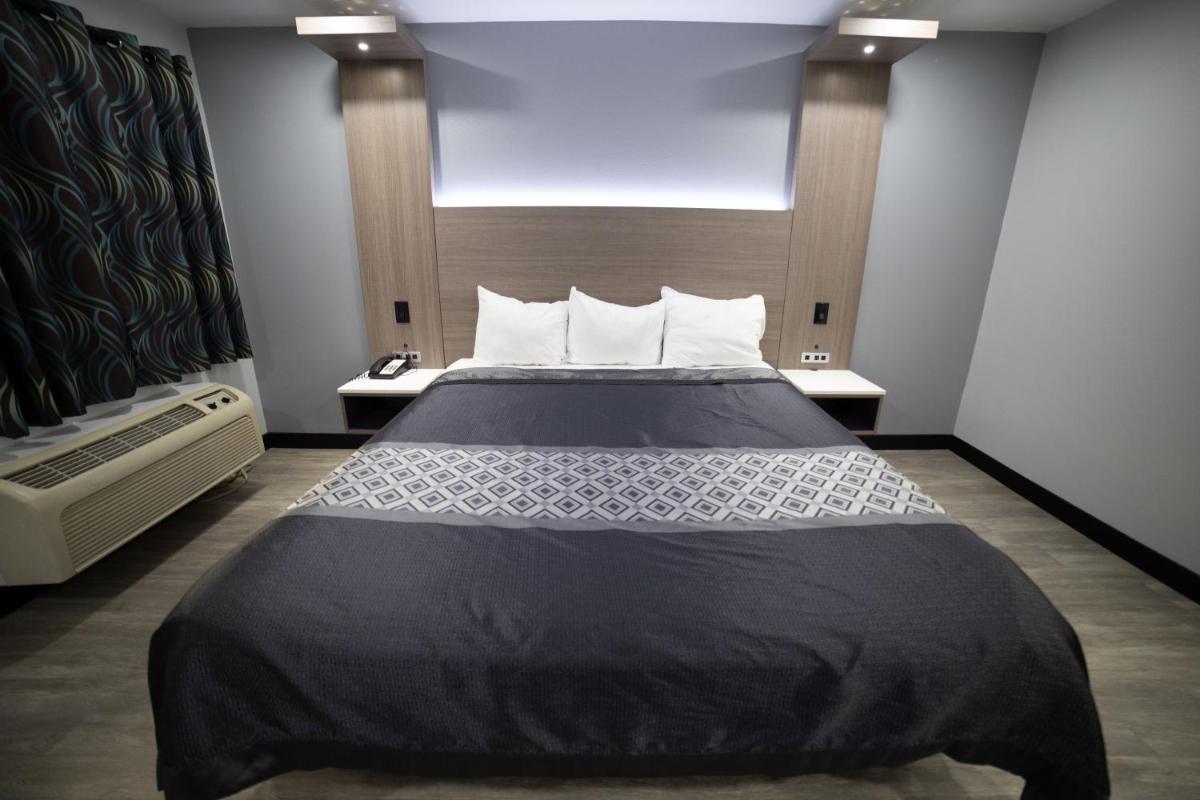 Travelodge by Wyndham Ontario - image 2