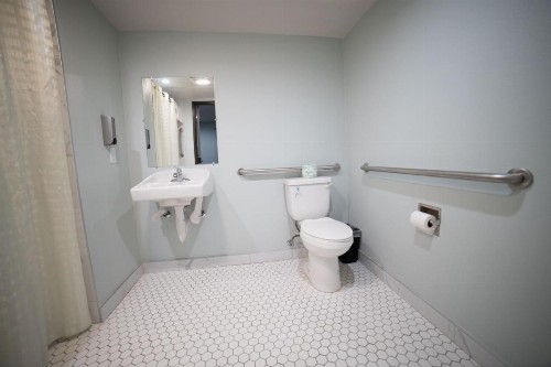 Travelodge by Wyndham Ontario - image 8