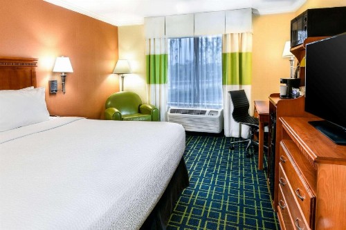 SureStay Hotel by Best Western Ontario Airport - image 19