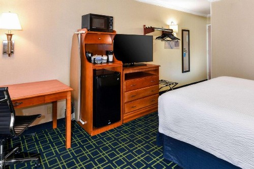 SureStay Hotel by Best Western Ontario Airport - image 6