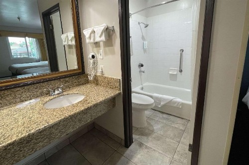 Quality Inn Ontario Airport Convention Center - image 18