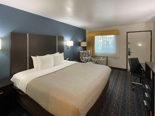 Quality Inn Ontario Airport Convention Center - image 19