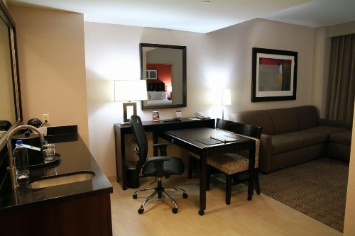 Embassy Suites Ontario - Airport - image 19