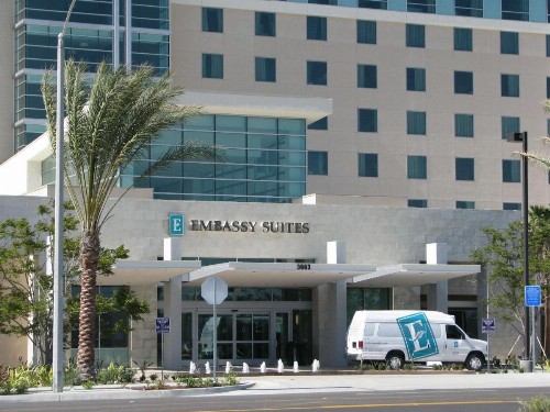 Embassy Suites Ontario - Airport - image 2