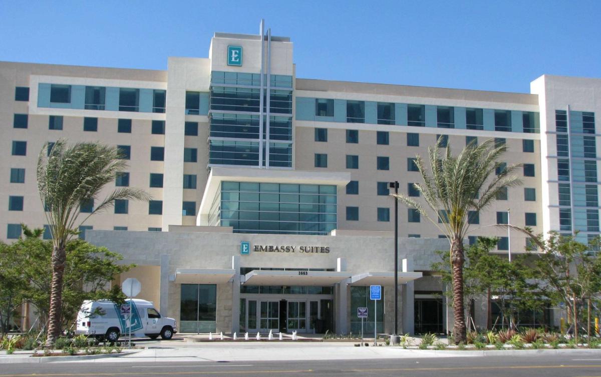 Embassy Suites Ontario - Airport - image 3