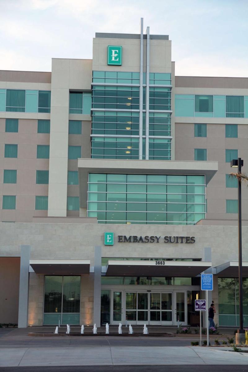 Embassy Suites Ontario - Airport - image 4