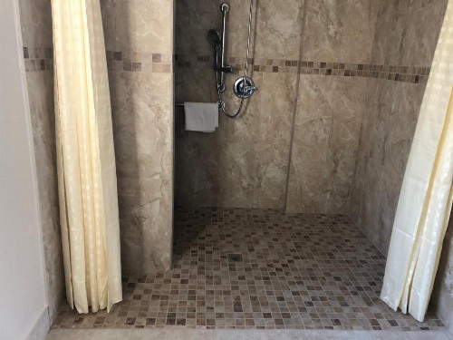 American Inn - image 3