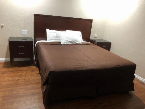 American Inn - image 37
