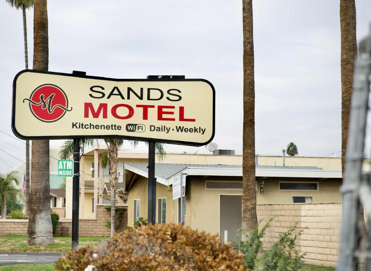 Sands motel - main image