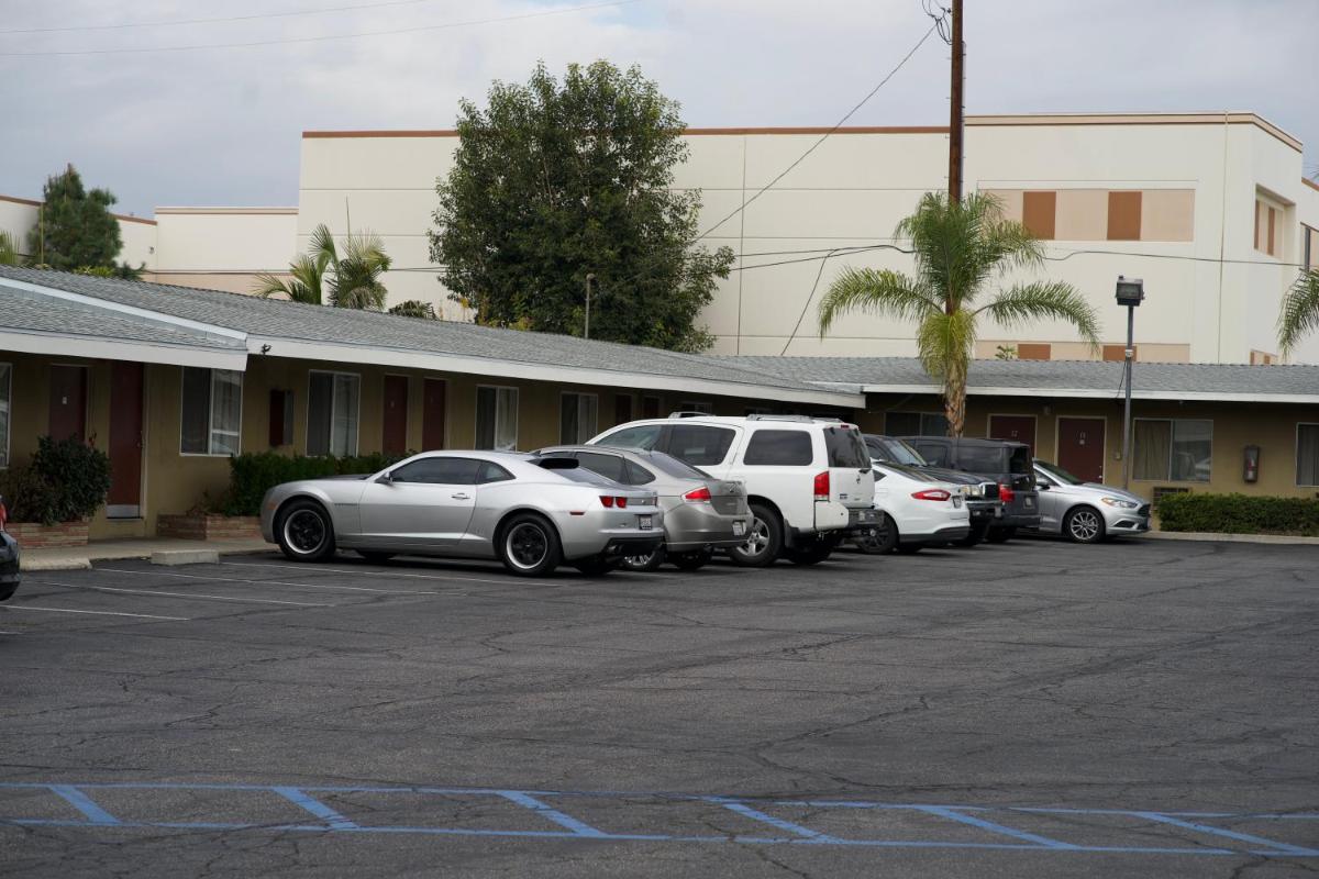 Sands motel - image 3