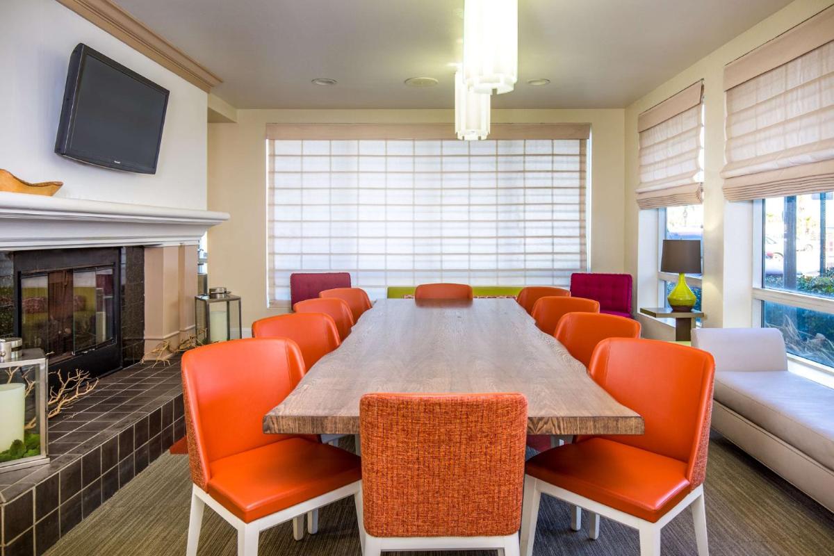 Hilton Garden Inn Orange Beach - image 2
