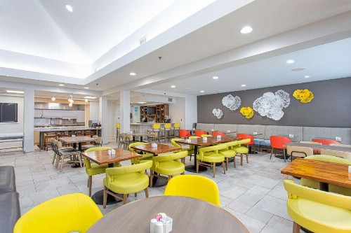 Hilton Garden Inn Orange Beach - image 6