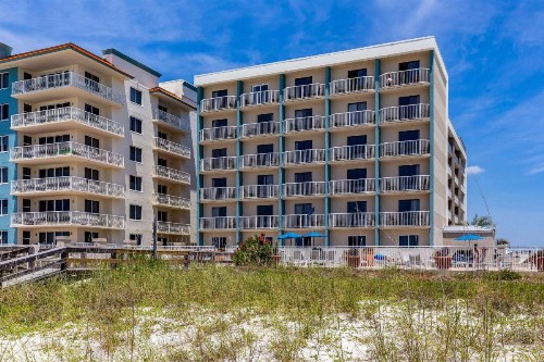 Sleep Inn on the Beach - image 14
