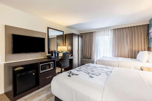 Sleep Inn on the Beach - image 18