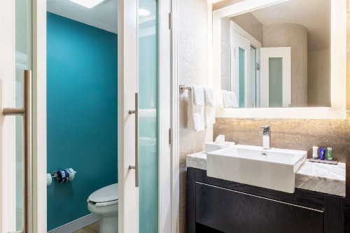 Sleep Inn on the Beach - image 22