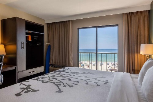 Sleep Inn on the Beach - image 28