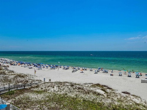 Sleep Inn on the Beach - image 3