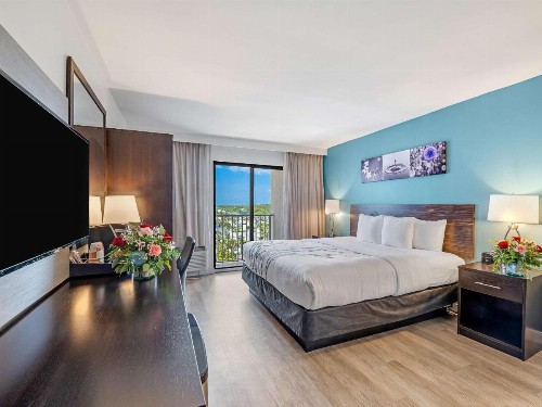 Sleep Inn on the Beach - image 36
