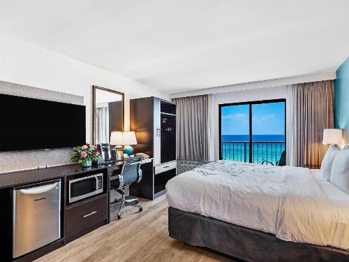 Sleep Inn on the Beach - image 40