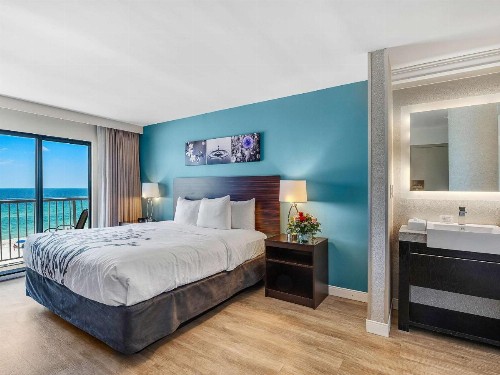 Sleep Inn on the Beach - image 43