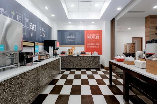 Hampton Inn & Suites - Orange Beach - image 24