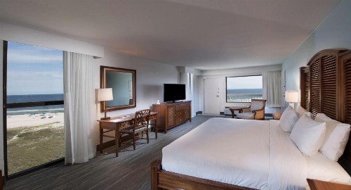 The Island House Hotel a Doubletree by Hilton - image 25