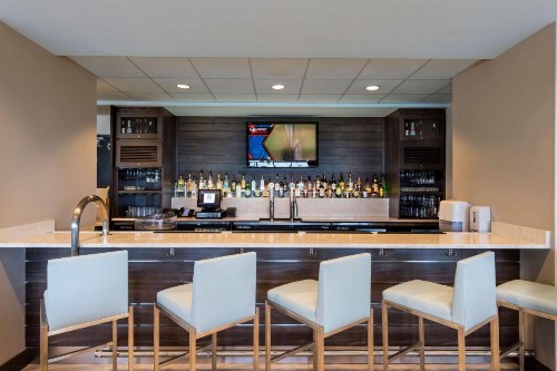 The Island House Hotel a Doubletree by Hilton - image 31