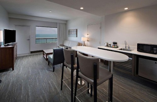 The Island House Hotel a Doubletree by Hilton - image 36