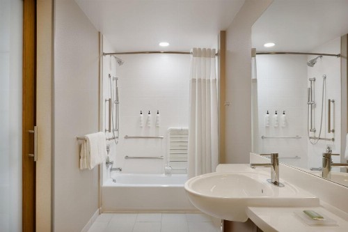 SpringHill Suites Orange Beach at The Wharf - image 18