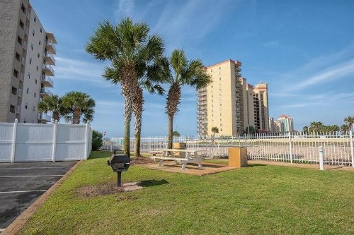 Seaside Beach and Racquet 2306 - image 11