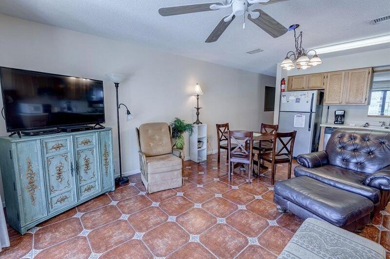 Seaside Beach and Racquet 2306 - main image